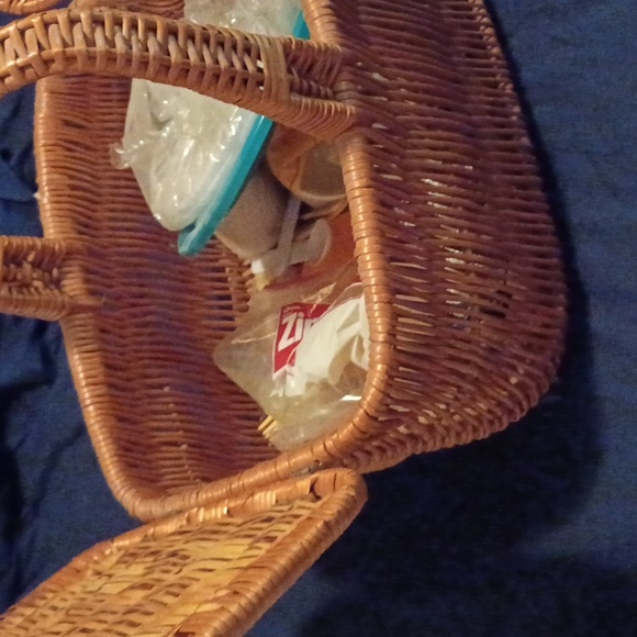 Picnic baskets - Picture 3 of 4